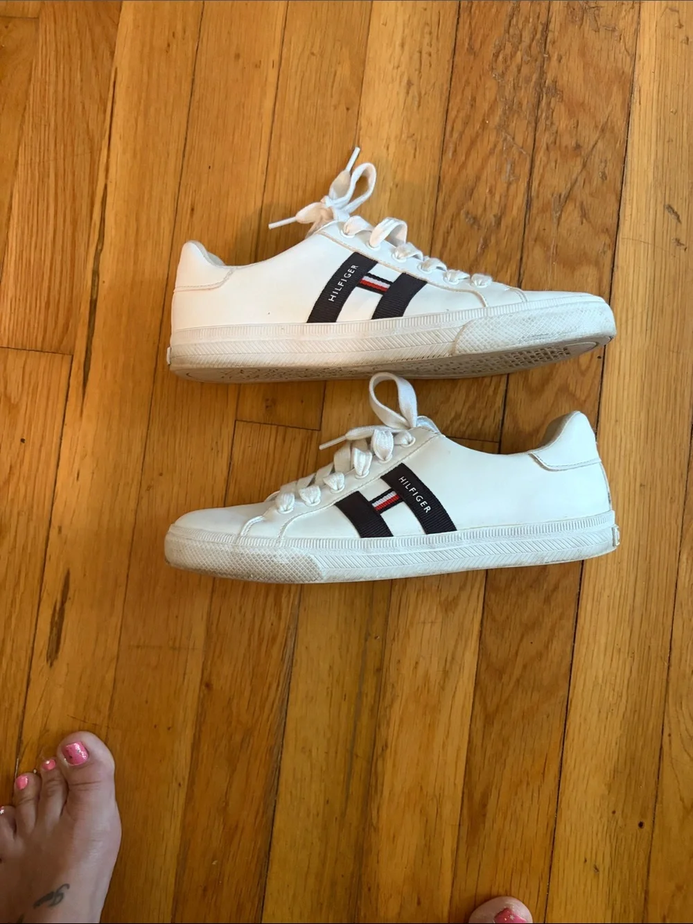 Tommy Hilfiger White Leather Sneakers with Red & Navy Stripe Sz. 7.5